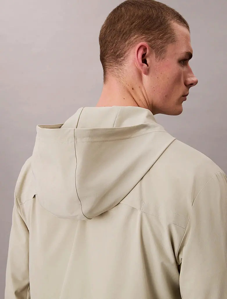Coupe-vent à capuche déperlant Calvin Klein