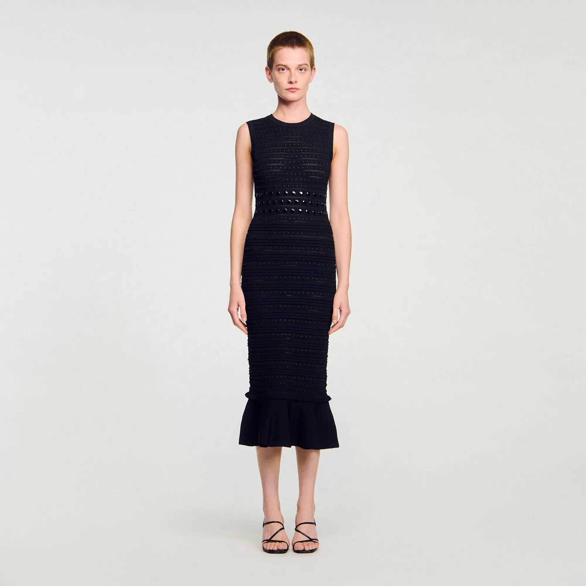 Robe longue en maille à studs - CALVERO