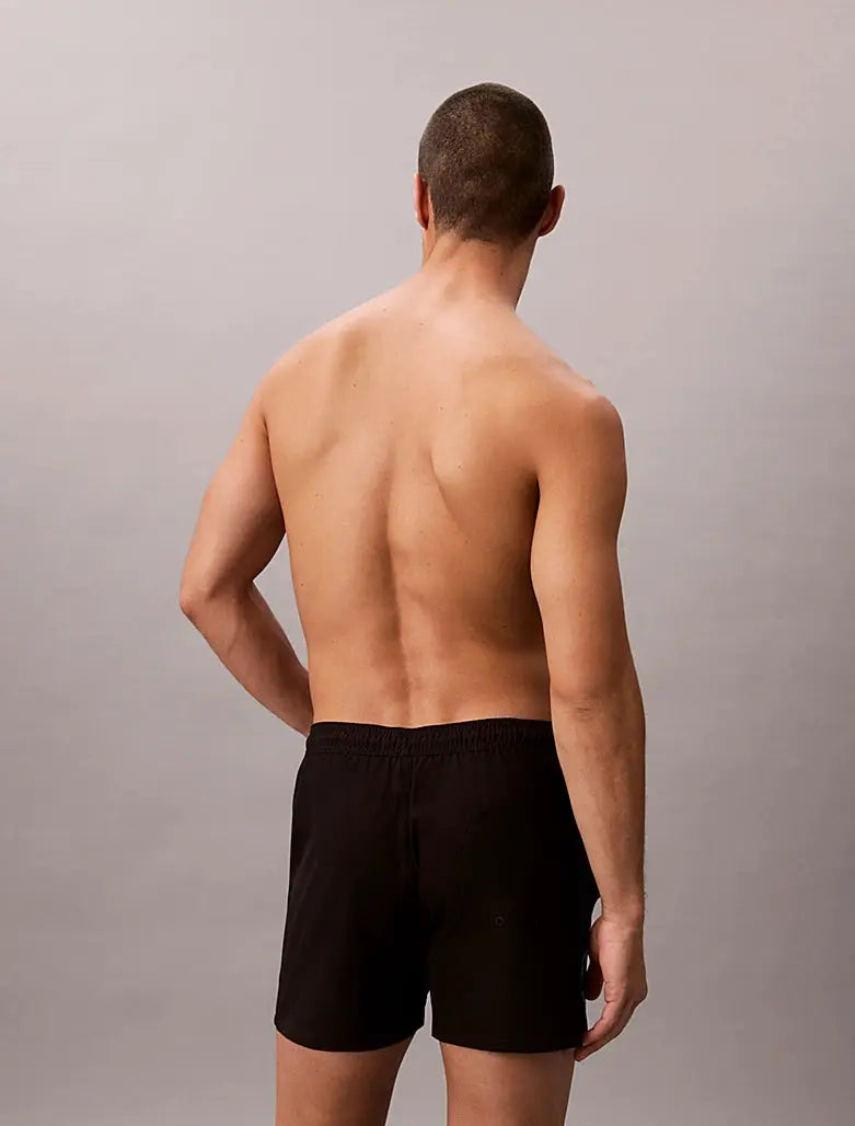Short de bain court avec cordon de serrage - Logo Tape - CALVERO