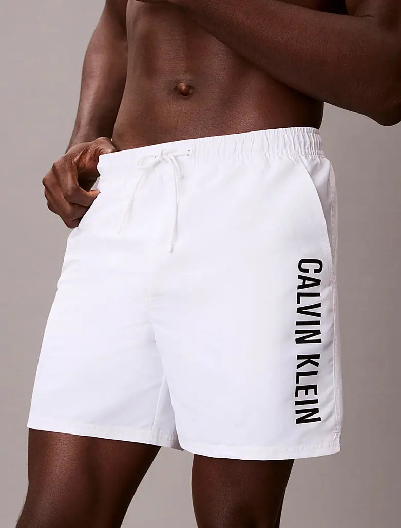 Short de bain mi-long avec cordon de serrage - Intense Power - CALVERO