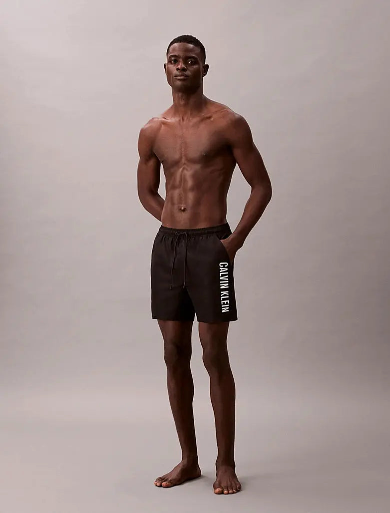 Short de bain mi-long avec cordon de serrage - Intense Power - CALVERO