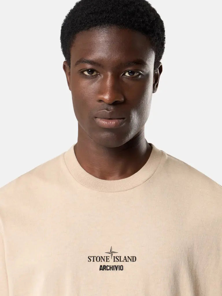 T-shirt coupe regular avec imprimé « ARCHIVIO » - CALVERO