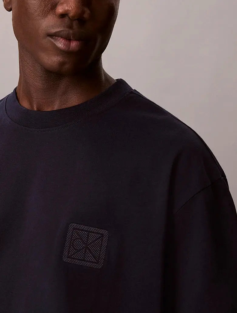 T-shirt relaxed avec insigne emblématique Calvin Klein