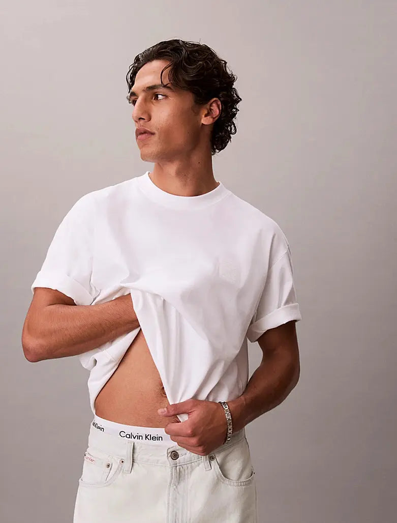 T-shirt relaxed avec insigne emblématique Calvin Klein