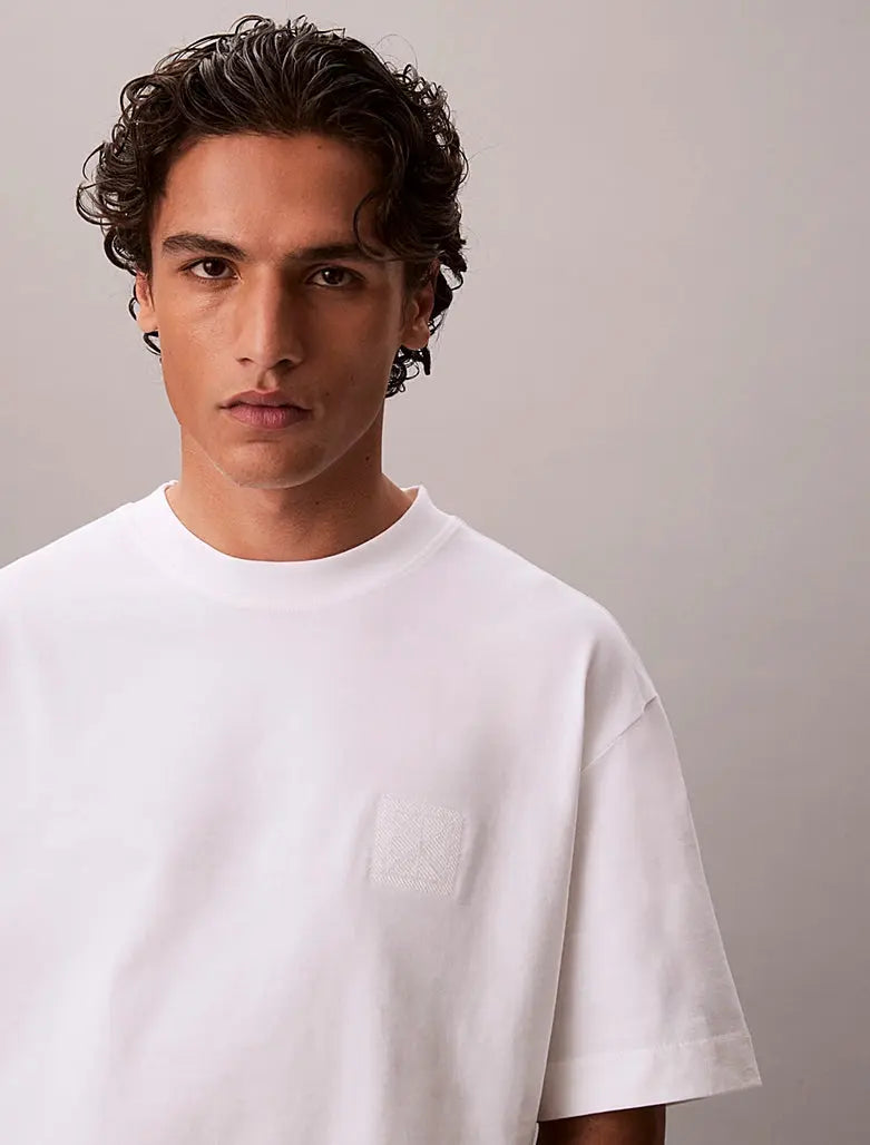 T-shirt relaxed avec insigne emblématique Calvin Klein